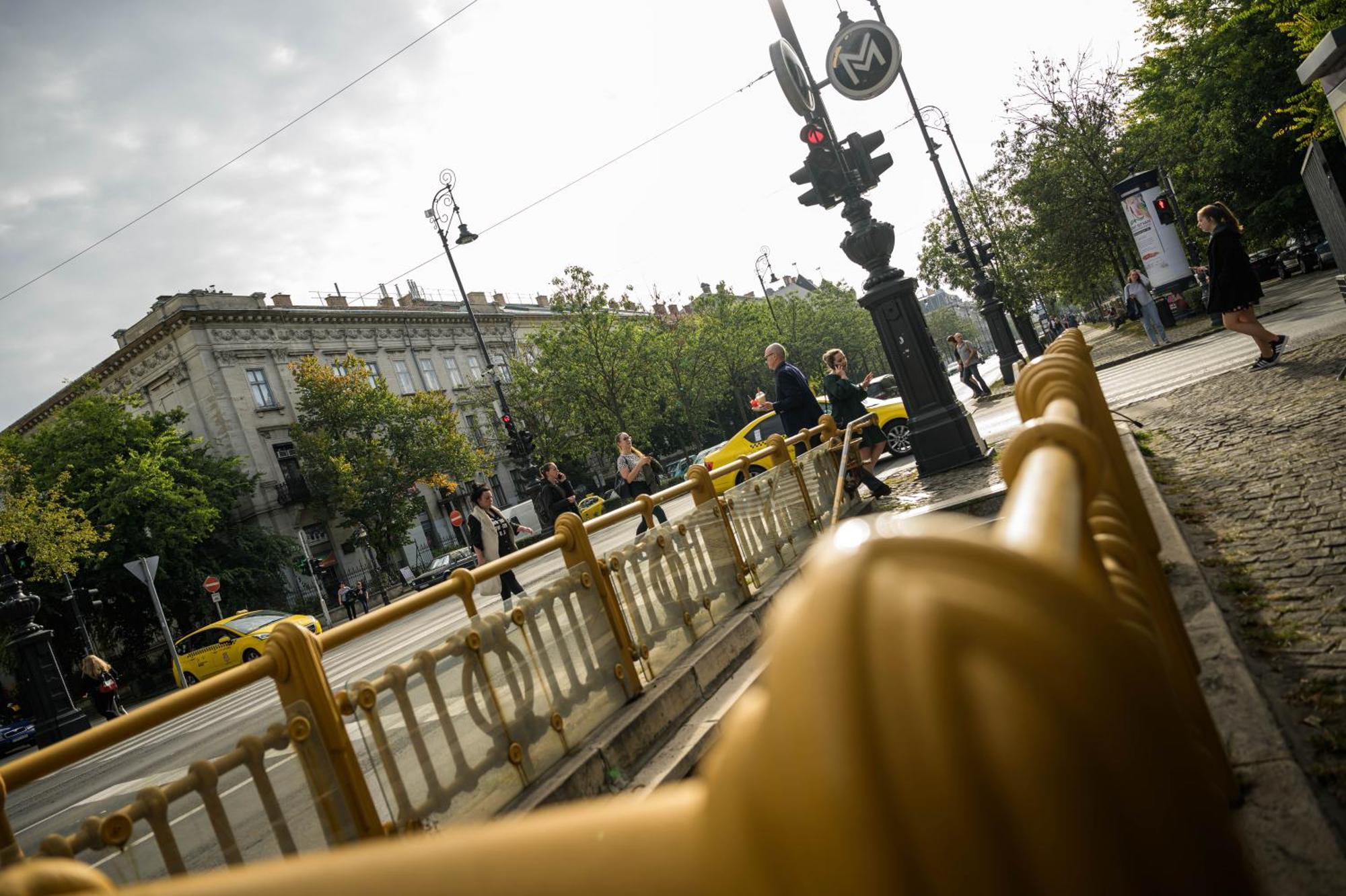 Best Seasons Andrassy Budapeste Exterior foto