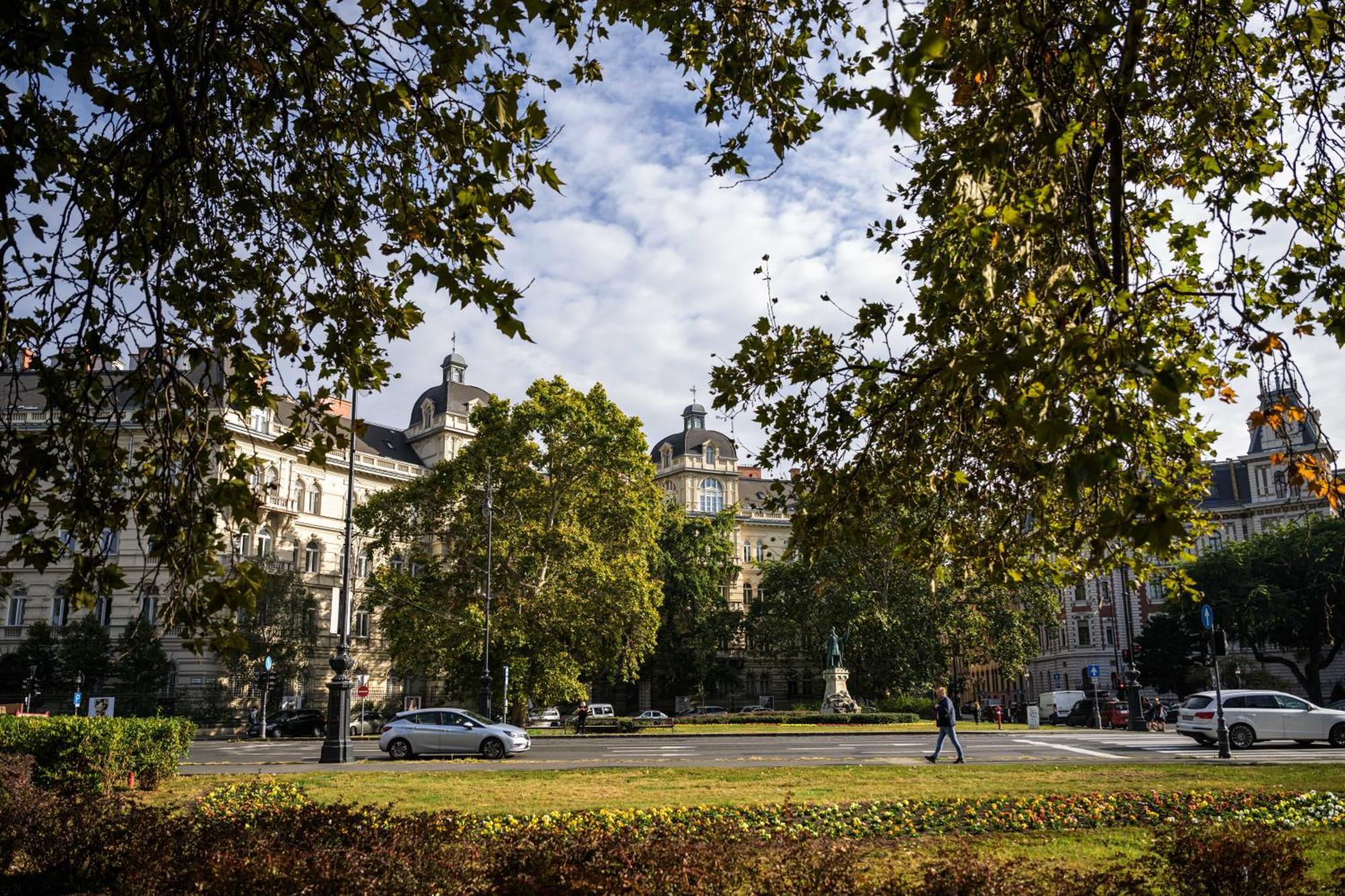 Best Seasons Andrassy Budapeste Exterior foto